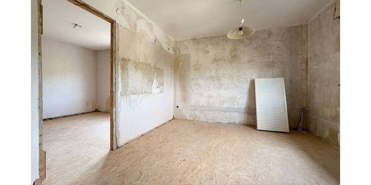 Einfamilienhaus Brachbach - 8 Zimmer, 150 m&sup2;, 210.000&euro; | Angebot:25738156