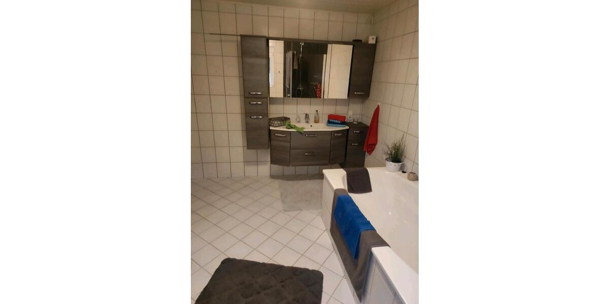 Erdgeschoßwohnung Siegen - 2 Zimmer, 114 m&sup2;, 1.000&euro; | Angebot:25922772