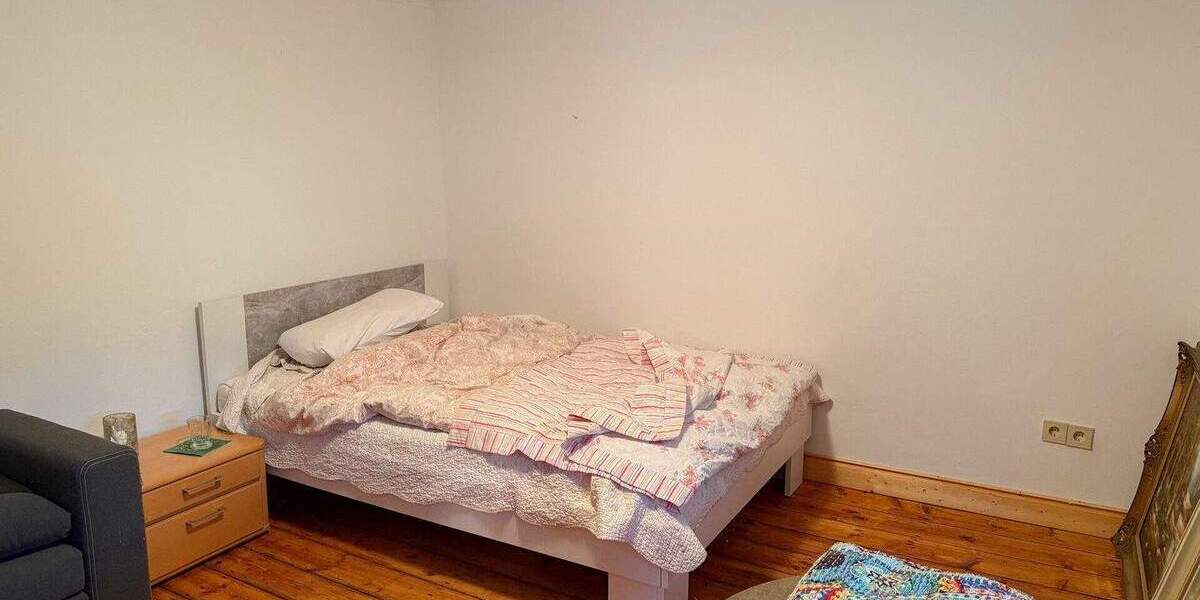 Bauernhaus, Landhaus Hachenburg VG - 7 Zimmer, 160 m&sup2;, 220.000&euro; | Angebot:25691949