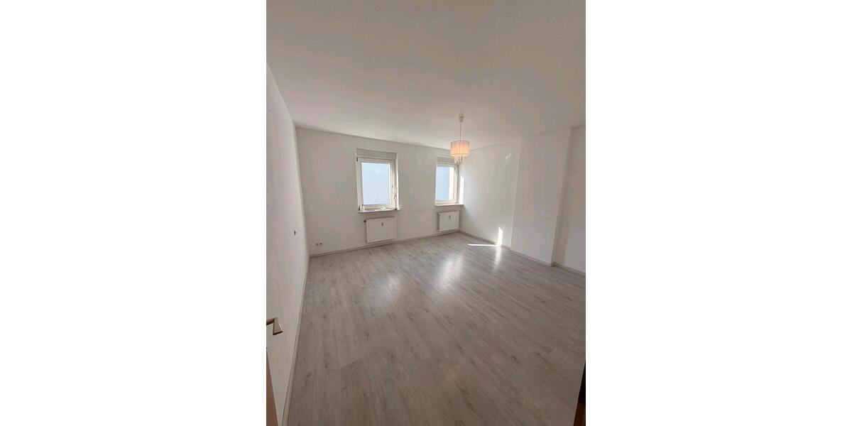 Etagenwohnung Siegen - 1 Zimmer, 72 m&sup2;, 755&euro; | Angebot:26034988