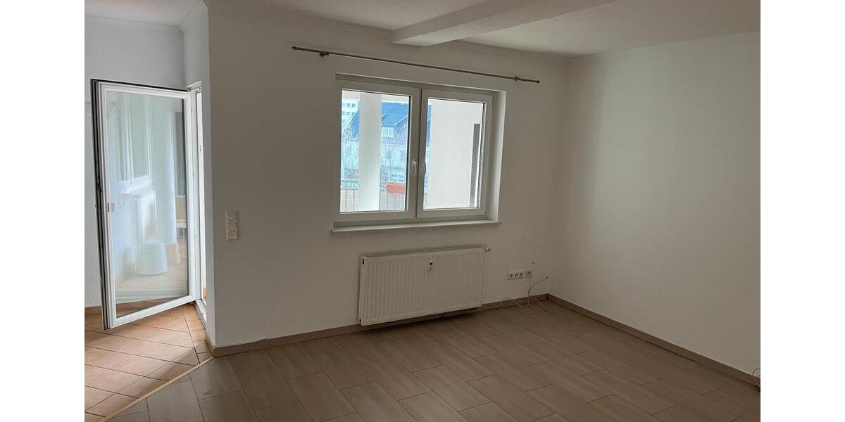 Etagenwohnung Siegen Weidenau - 3 Zimmer, 107 m&sup2;, 1.350&euro; | Angebot:26424573