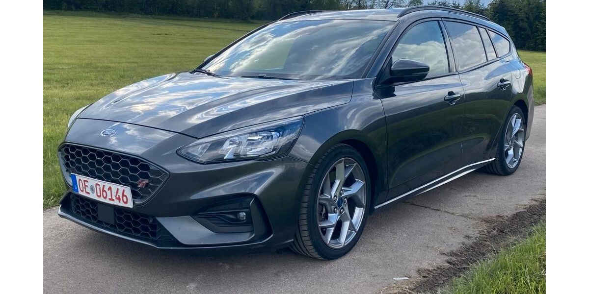 Ford Focus 251.147 km 11.850 &euro; Kirchhundem 57399