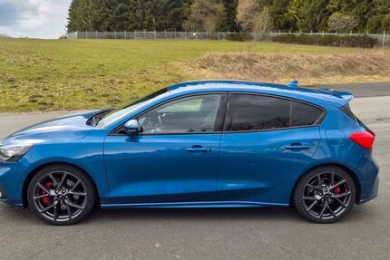 Ford Focus 64.000 km 20.500 &euro; Erndtebrück 57339