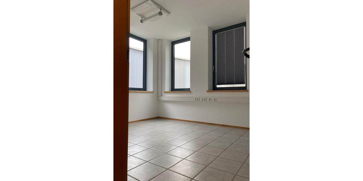 Gewerbeobjekt Freudenberg - 1.650&euro; | Angebot:23025962