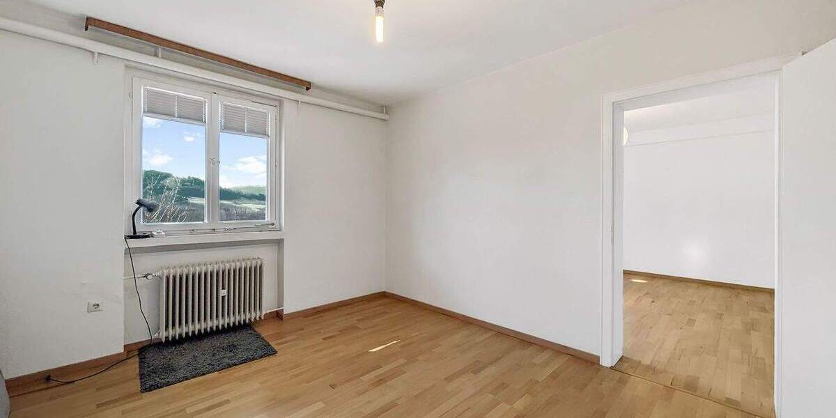 Einfamilienhaus Bad Laasphe - 7 Zimmer, 183 m&sup2;, 286.000&euro; | Angebot:25663940