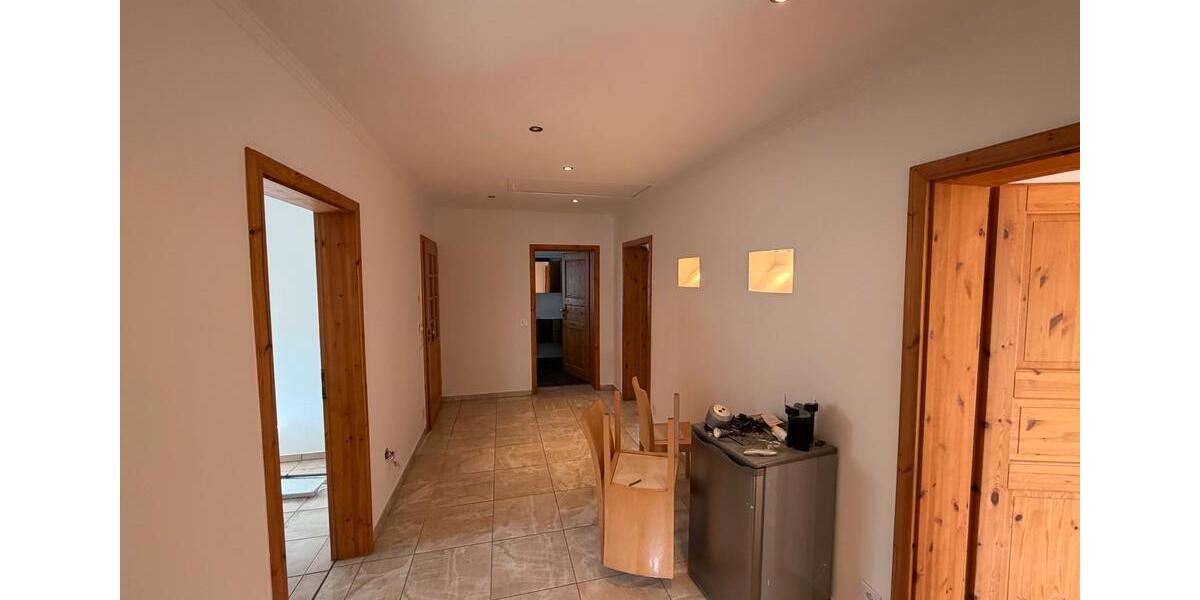 Dachgeschoßwohnung Siegen Eiserfeld - 3 Zimmer, 105 m&sup2;, 850&euro; | Angebot:25258307