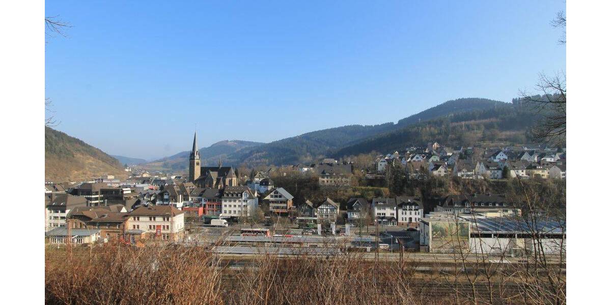 Mehrfamilienhaus, Wohnhaus Lennestadt Altenhundem - 1 Zimmer, 235 m&sup2;, 215.000&euro; | Angebot:25682536