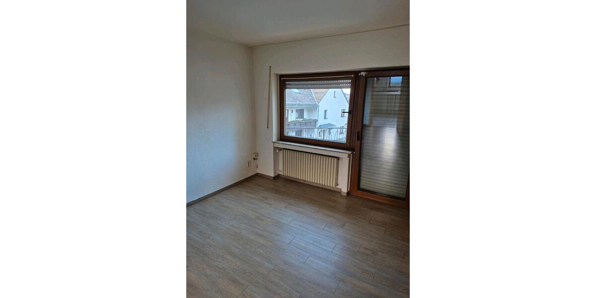 Etagenwohnung Steinebach/Sieg Sieg - 4 Zimmer, 125 m&sup2;, 1.050&euro; | Angebot:25297690