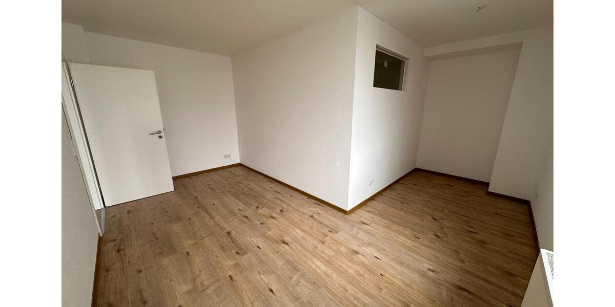 Etagenwohnung Hachenburg - 3 Zimmer, 110 m&sup2;, 935&euro; | Angebot:25920806