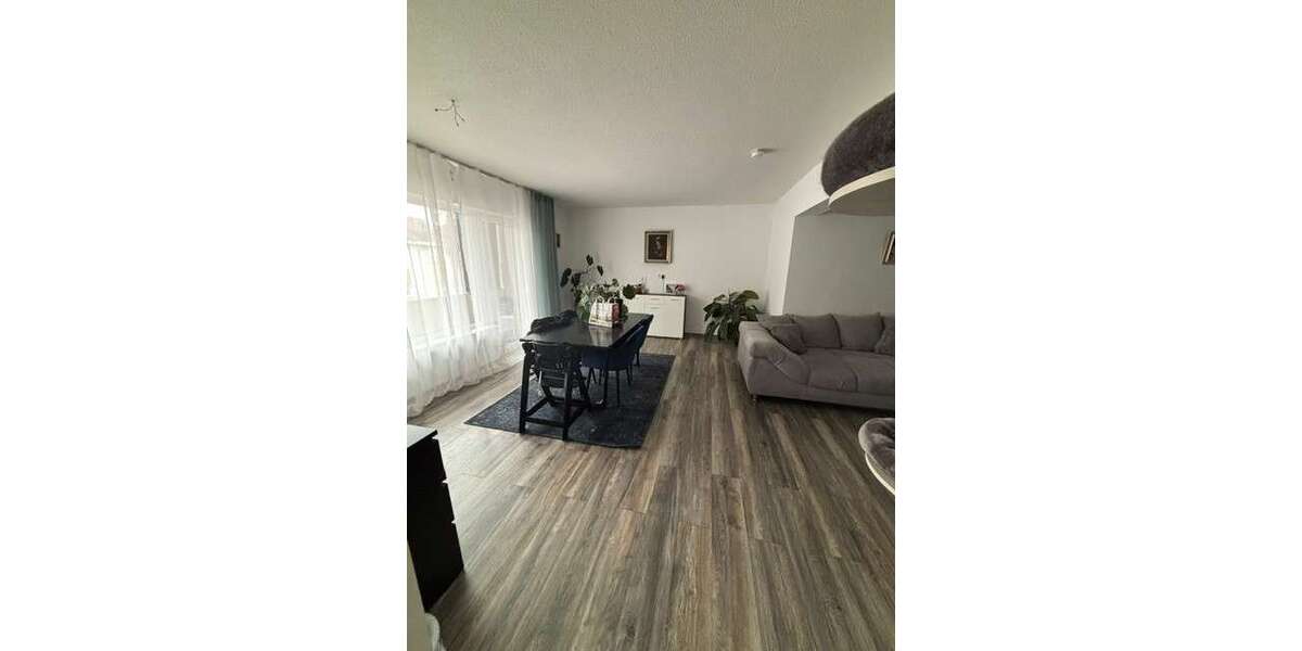 Etagenwohnung Siegen - 3.5 Zimmer, 82 m&sup2;, 480&euro; | Angebot:24976560