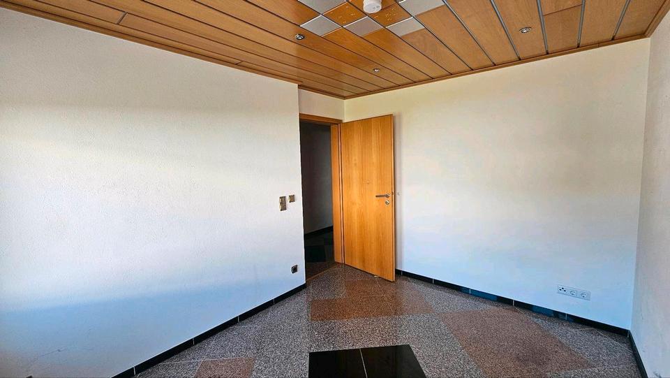 Erdgeschoßwohnung Dillenburg Frohnhausen - 4 Zimmer, 102 m&sup2;, 800&euro; | Angebot:26648482