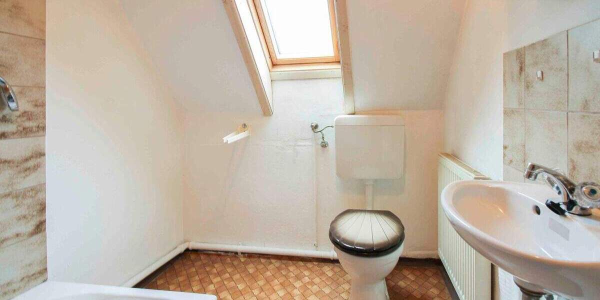 Einfamilienhaus Dillenburg Donsbach - 5 Zimmer, 109 m&sup2;, 150.000&euro; | Angebot:25911650