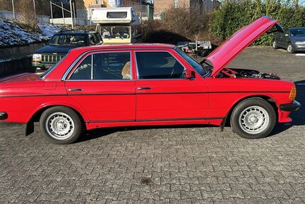 Mercedes-Benz 230 105.800 km 17.900 &euro; Siegen 57072