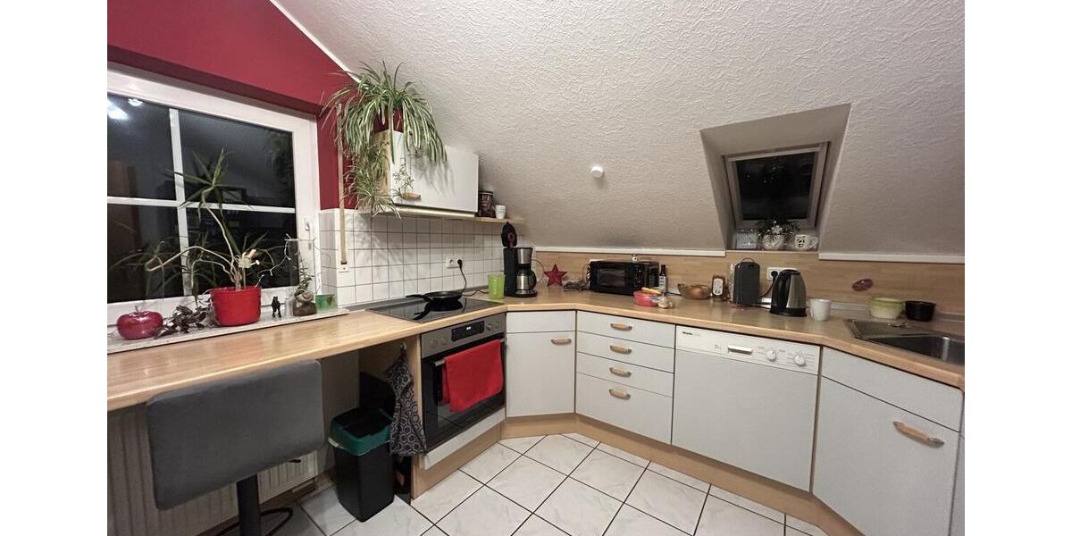 Dachgeschoßwohnung Herborn - 4 Zimmer, 118 m&sup2;, 860&euro; | Angebot:25807434