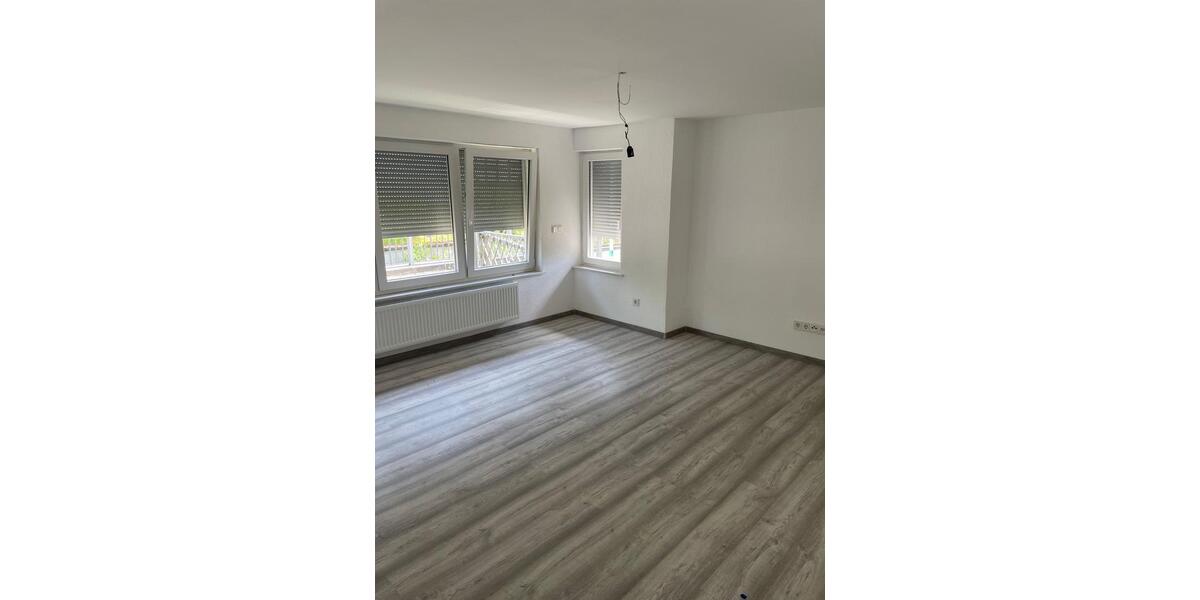 Mehrfamilienhaus, Wohnhaus Kreuztal - 8 Zimmer, 185 m&sup2;, 299.000&euro; | Angebot:26889254
