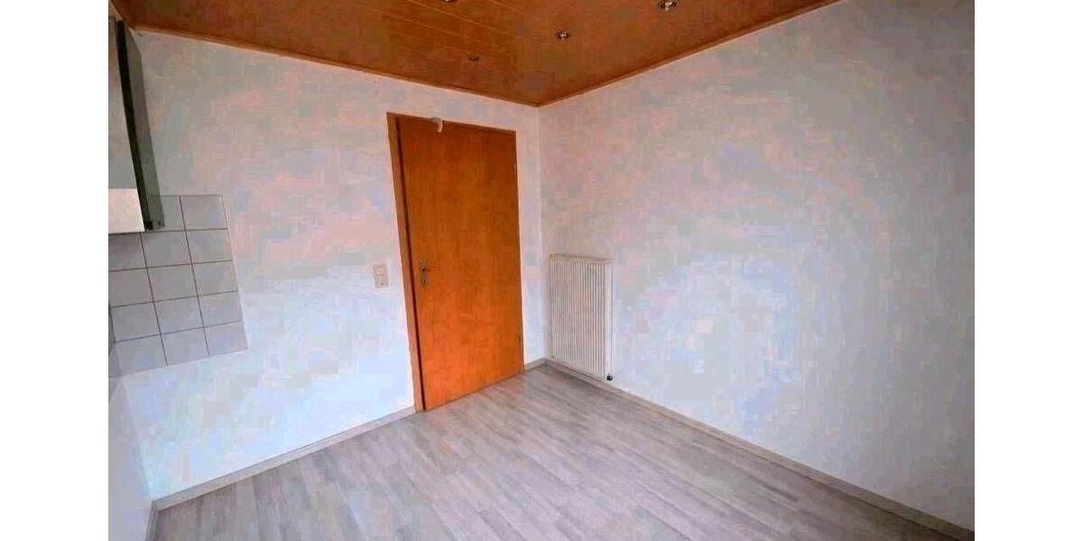 Dachgeschoßwohnung Drolshagen - 4 Zimmer, 75 m&sup2;, 650&euro; | Angebot:25907468