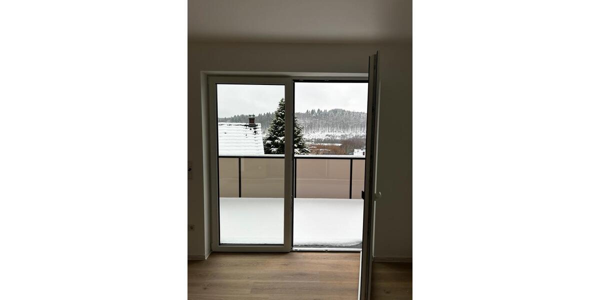 Etagenwohnung Siegen Dillnhütten - 2 Zimmer, 73 m&sup2;, 940&euro; | Angebot:25511494