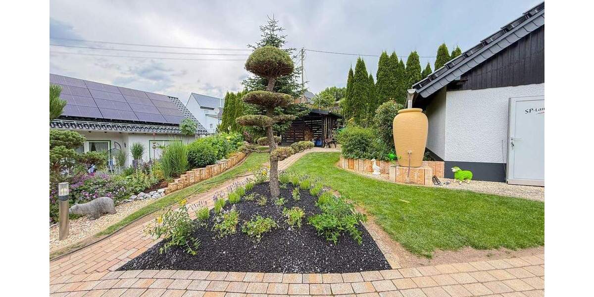 Einfamilienhaus Betzdorf-Gebhardshain VG Gebhardshain VG - 9 Zimmer, 182 m&sup2;, 399.000&euro; | Angebot:25776438