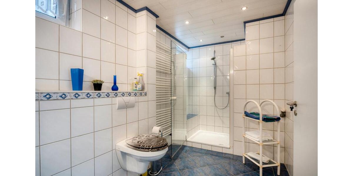 Einfamilienhaus Siegen Eiserfeld - 9 Zimmer, 203 m&sup2;, 399.000&euro; | Angebot:27292554