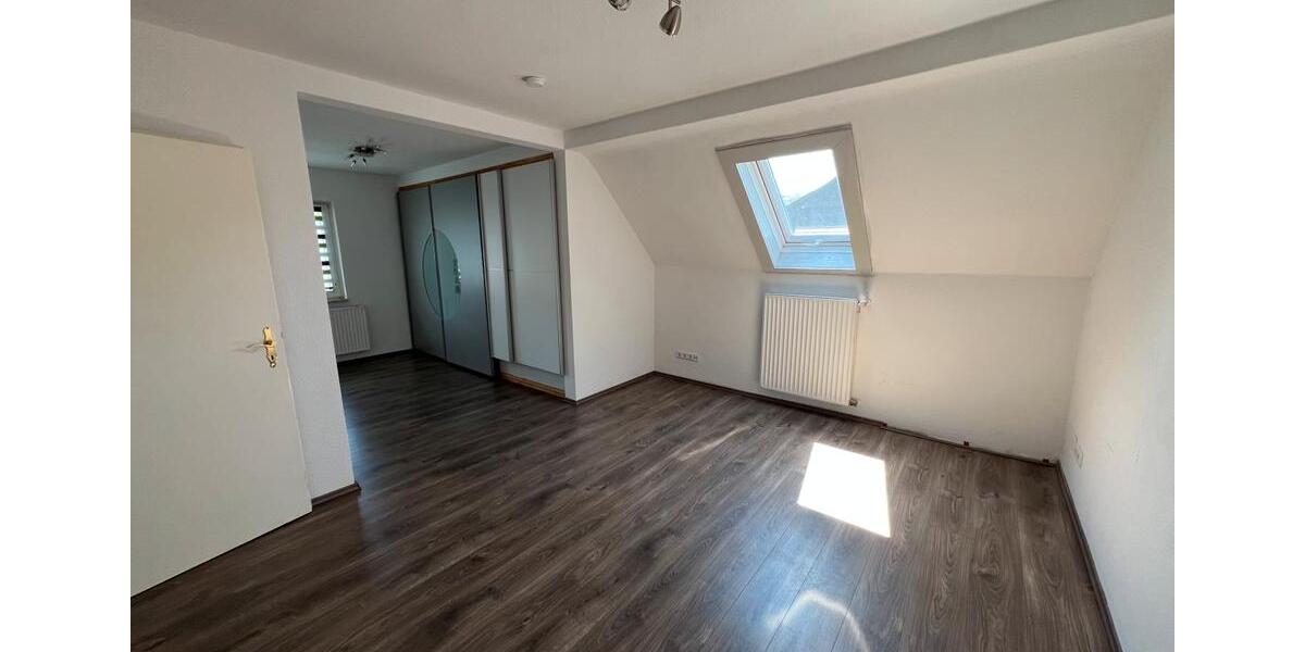 Einfamilienhaus Haiger - 7 Zimmer, 147 m&sup2;, 287.000&euro; | Angebot:22643689