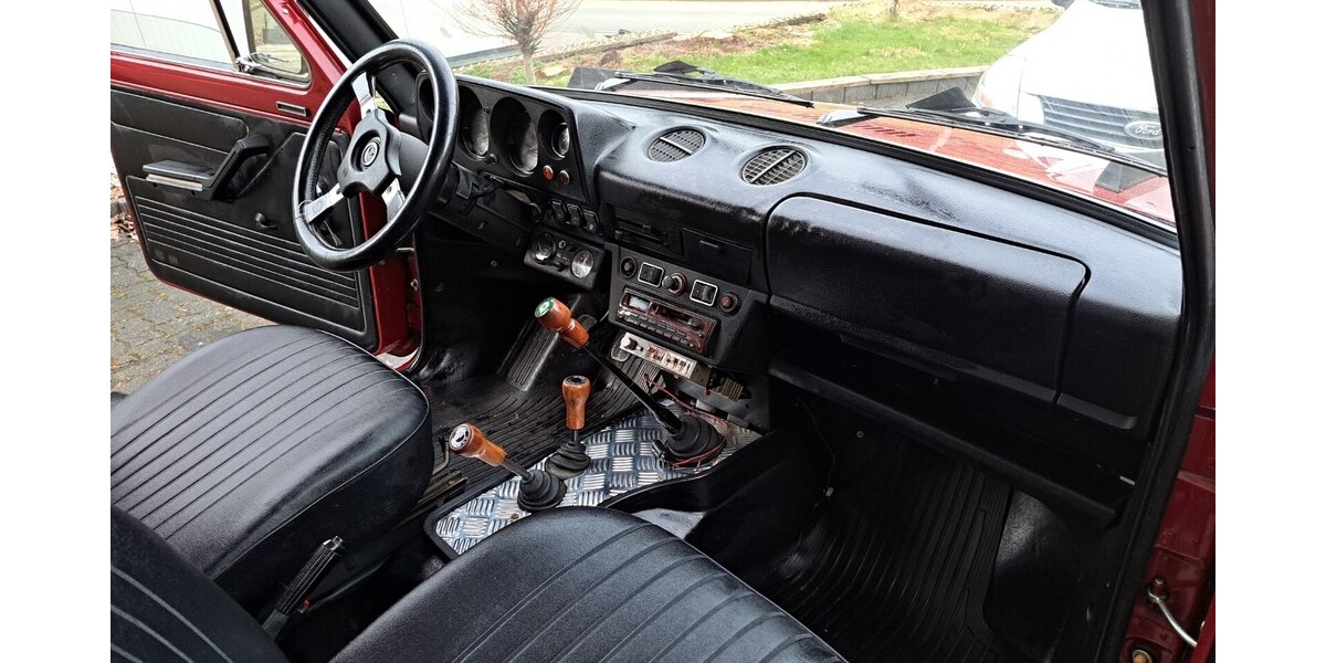 Lada Niva 44.523 km 9.999 &euro; Kreuztal 57223