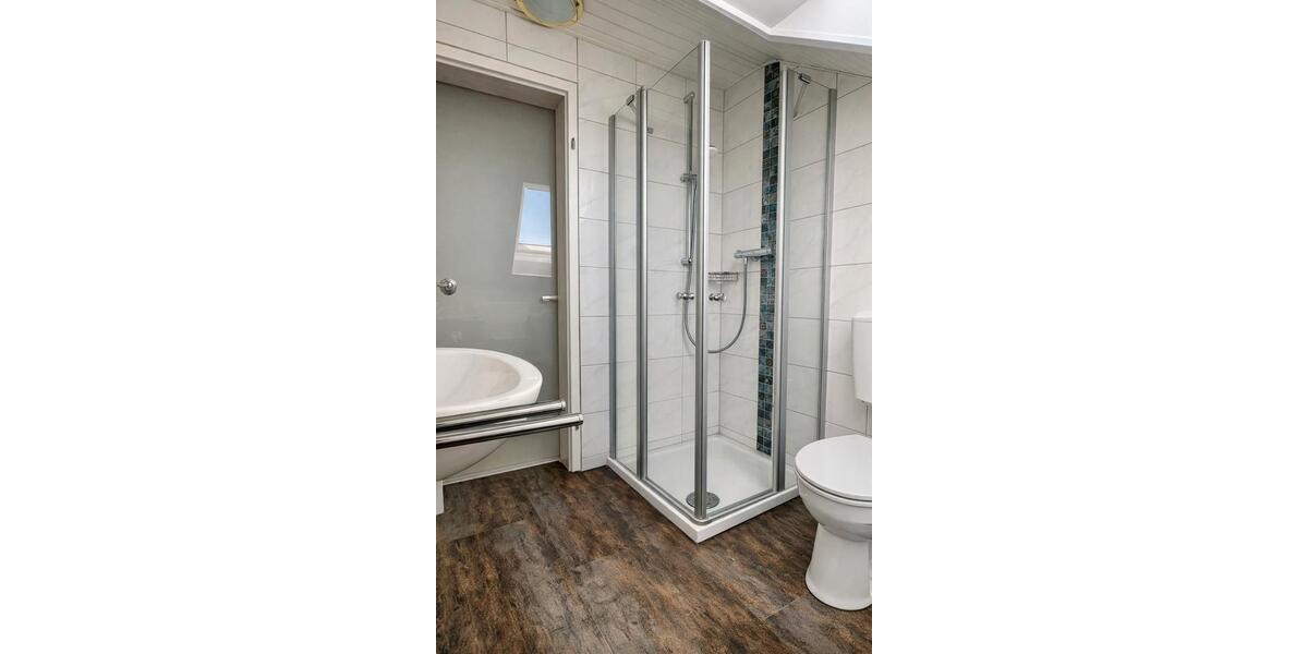 Dachgeschoßwohnung Siegen Eiserfeld - 1 Zimmer, 44 m&sup2;, 390&euro; | Angebot:26362639