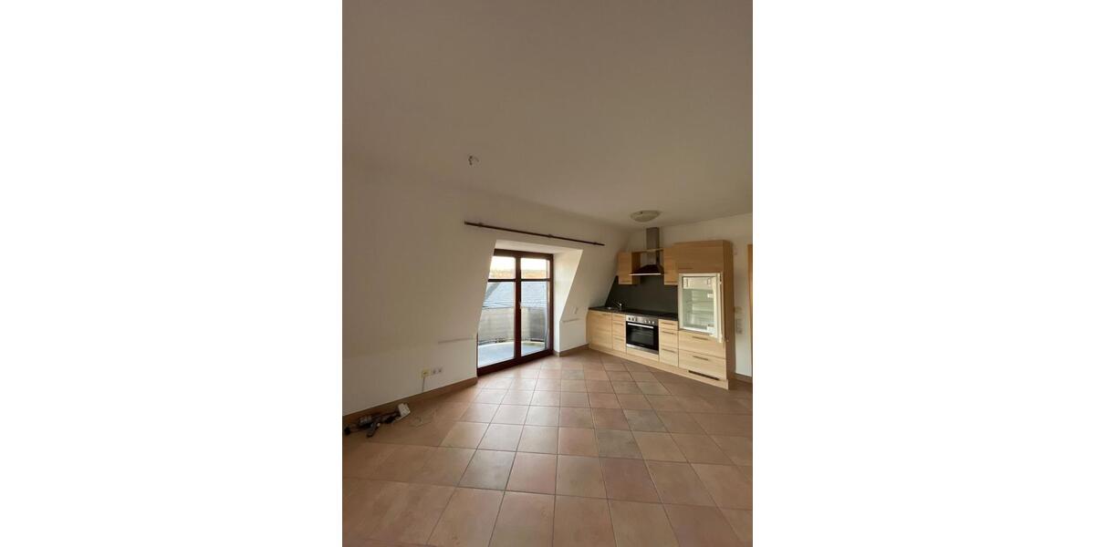 Dachgeschoßwohnung Hachenburg - 2 Zimmer, 57 m&sup2;, 555&euro; | Angebot:25331964