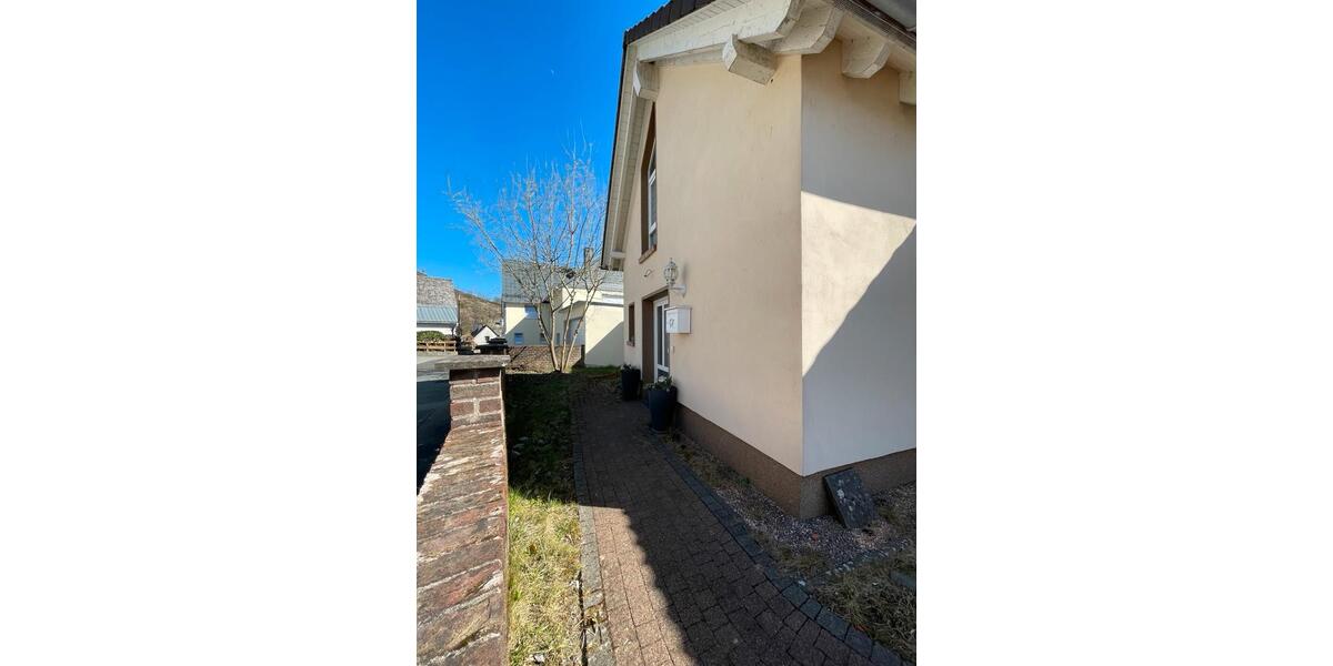 Einfamilienhaus Bad Laasphe - 6 Zimmer, 168 m&sup2;, 245.000&euro; | Angebot:20181582