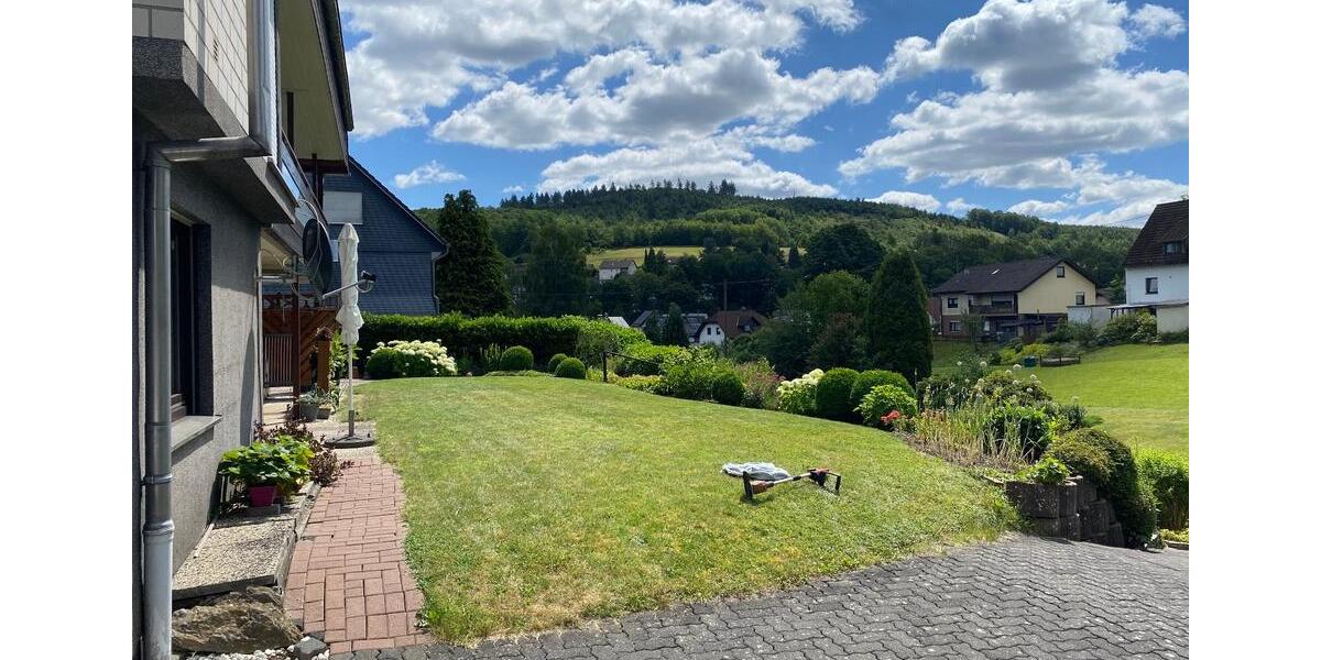Einfamilienhaus Siegen Dillnhütten - 11 Zimmer, 263 m&sup2;, 495.000&euro; | Angebot:27078551