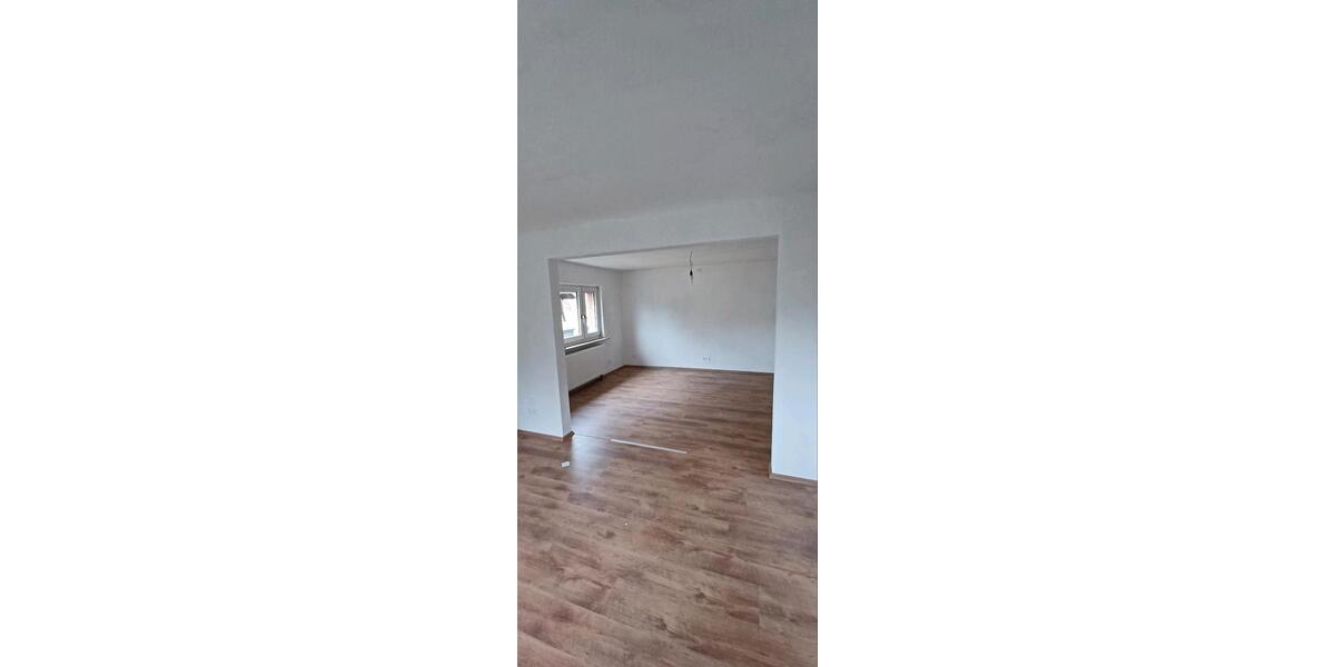 Einfamilienhaus Scheuerfeld - 3 Zimmer, 80 m&sup2;, 850&euro; | Angebot:25172916