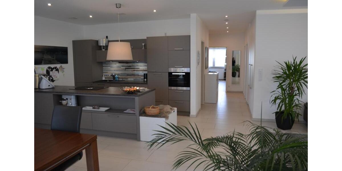 Etagenwohnung Siegen Kaan-Marienborn - 4 Zimmer, 138 m&sup2;, 510.000&euro; | Angebot:23727508