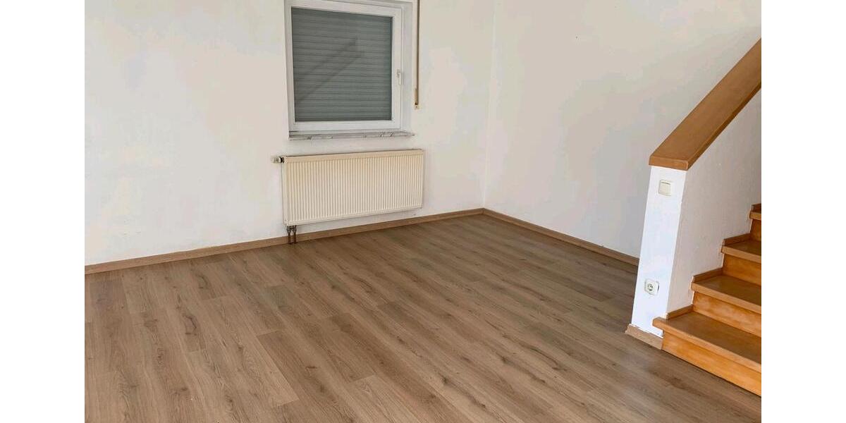 Etagenwohnung Siegen Dillnhütten - 2.5 Zimmer, 65 m&sup2;, 650&euro; | Angebot:26049837