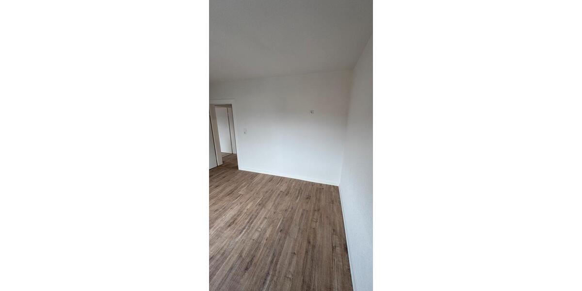 Etagenwohnung Siegen Dillnhütten - 5 Zimmer, 100 m&sup2;, 1.100&euro; | Angebot:25640102