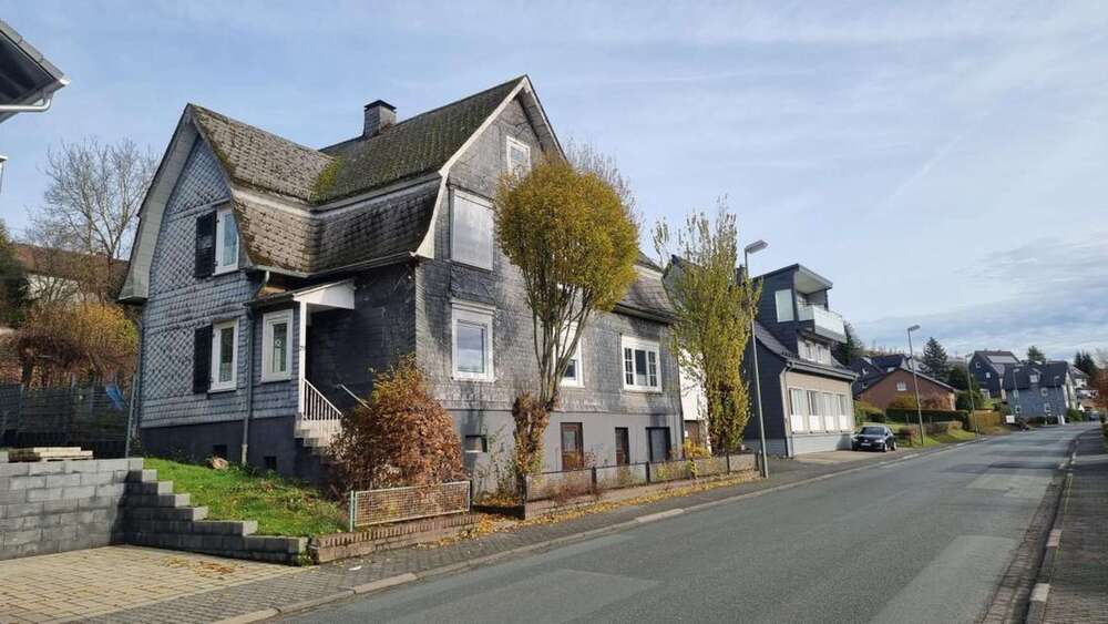 Einfamilienhaus Netphen - Deuz Deuz - 9 Zimmer, 221 m&sup2;, 340.000&euro; | Angebot:26660894