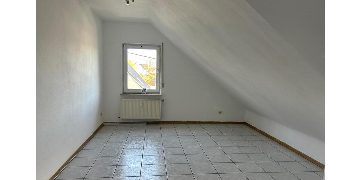 Dachgeschoßwohnung Mudersbach - 3 Zimmer, 75 m&sup2;, 699&euro; | Angebot:25750548