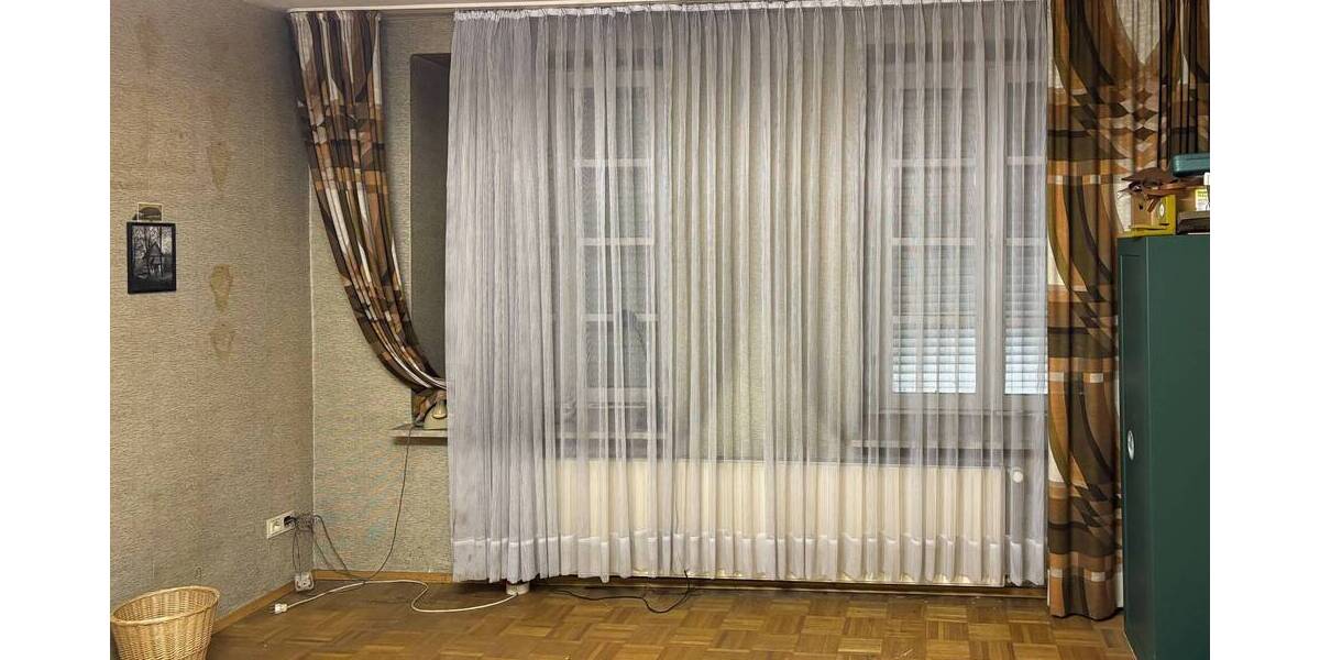 Einfamilienhaus Wissen - 6 Zimmer, 186 m&sup2;, 175.000&euro; | Angebot:25738109