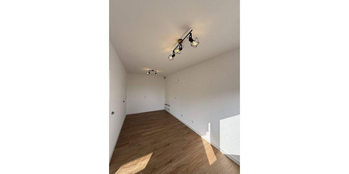 Etagenwohnung Siegen - 2 Zimmer, 72 m&sup2;, 184.000&euro; | Angebot:25755241