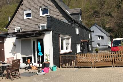 Haus Herdorf - 10 Zimmer, 110 m&sup2;, 217.000&euro; | Angebot:25057039