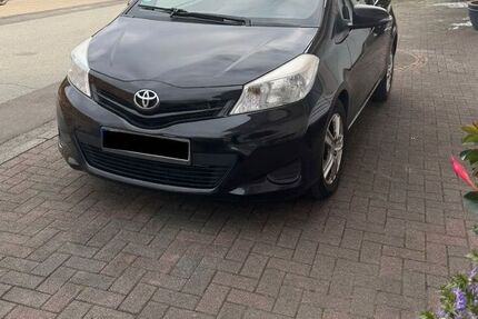 Toyota Yaris 232.000 km 3.300 &euro; Bad Laasphe 57334