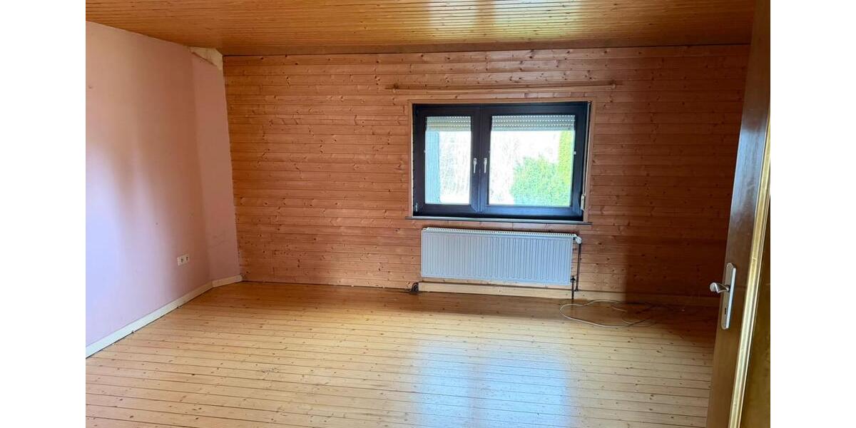 Einfamilienhaus Weitefeld - 9 Zimmer, 211 m&sup2;, 1.450&euro; | Angebot:26008565