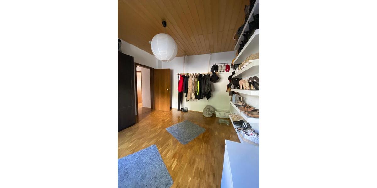 Erdgeschoßwohnung Siegen - 3 Zimmer, 85 m&sup2;, 892&euro; | Angebot:25891434