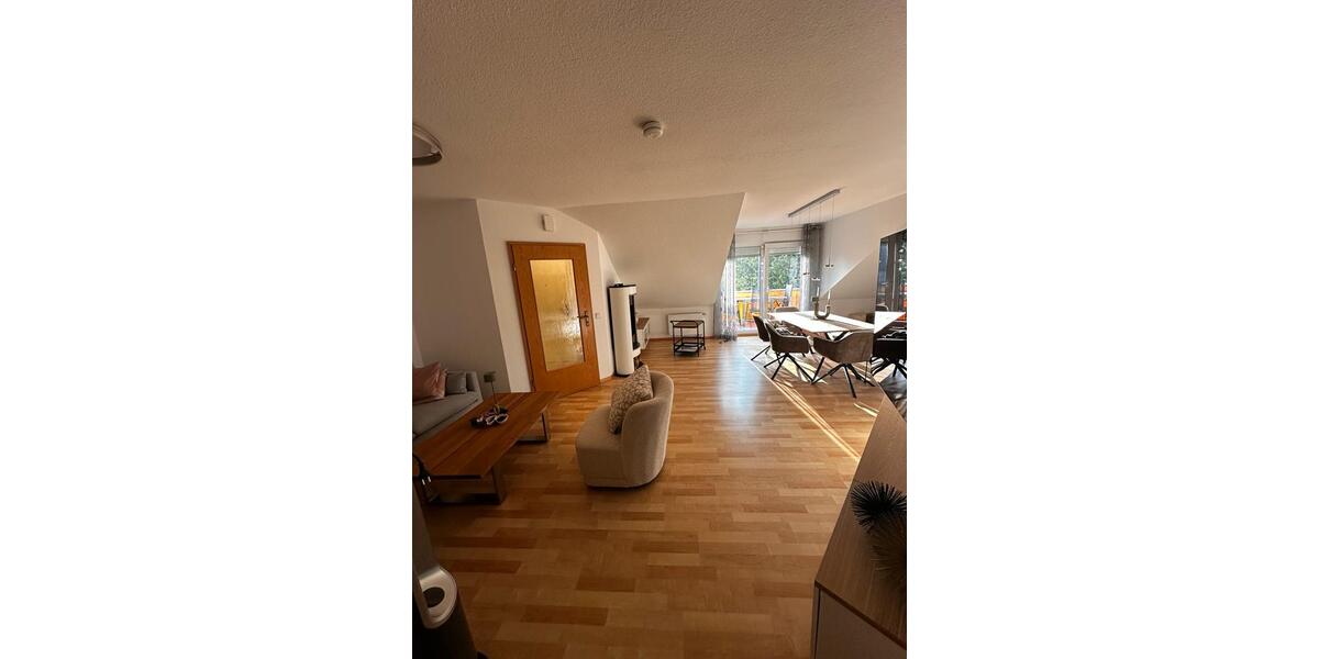 Dachgeschoßwohnung Kreuztal - 3 Zimmer, 72 m&sup2;, 238.000&euro; | Angebot:25855169