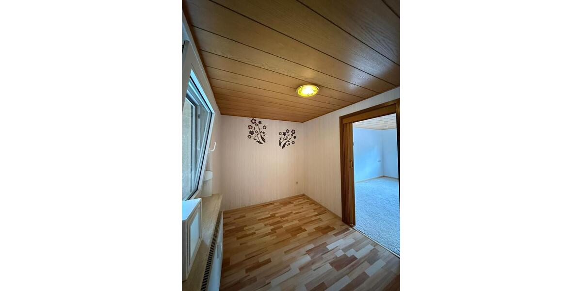 Erdgeschoßwohnung Wilnsdorf - 4 Zimmer, 106 m&sup2;, 850&euro; | Angebot:25519529