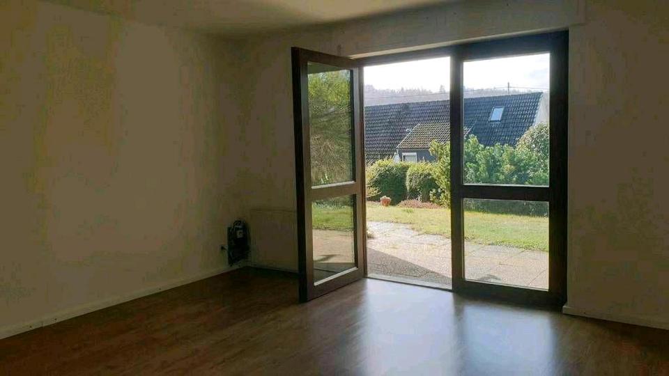 Erdgeschoßwohnung Siegen Dillnhütten - 2 Zimmer, 65 m&sup2;, 600&euro; | Angebot:26001865