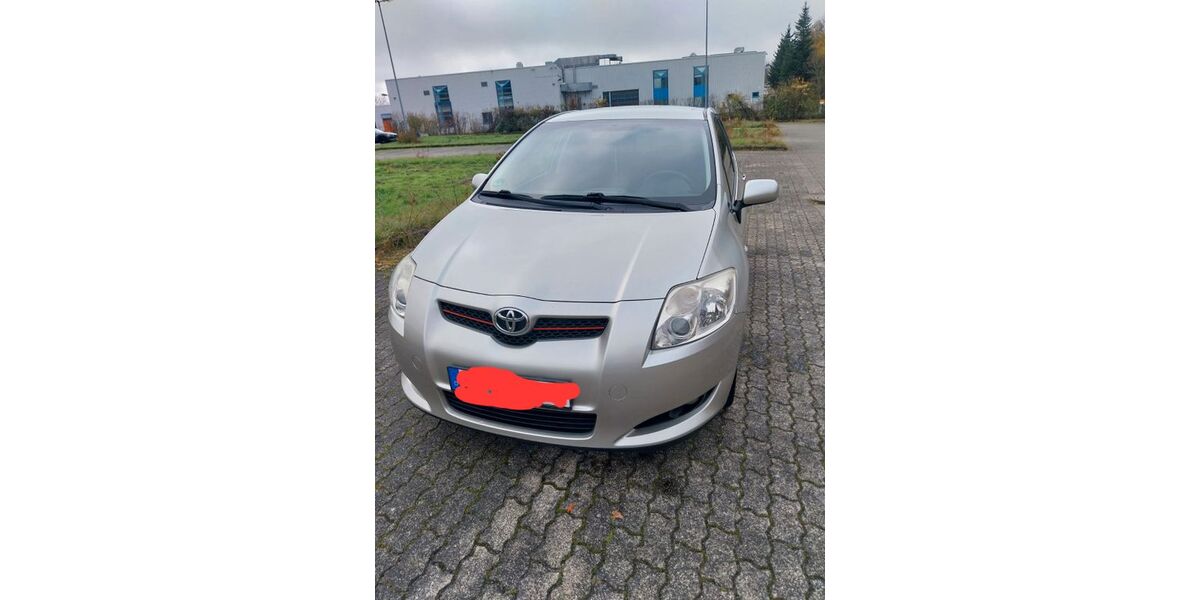 Toyota Auris 190.000 km 4.200 &euro; Burbach 57299