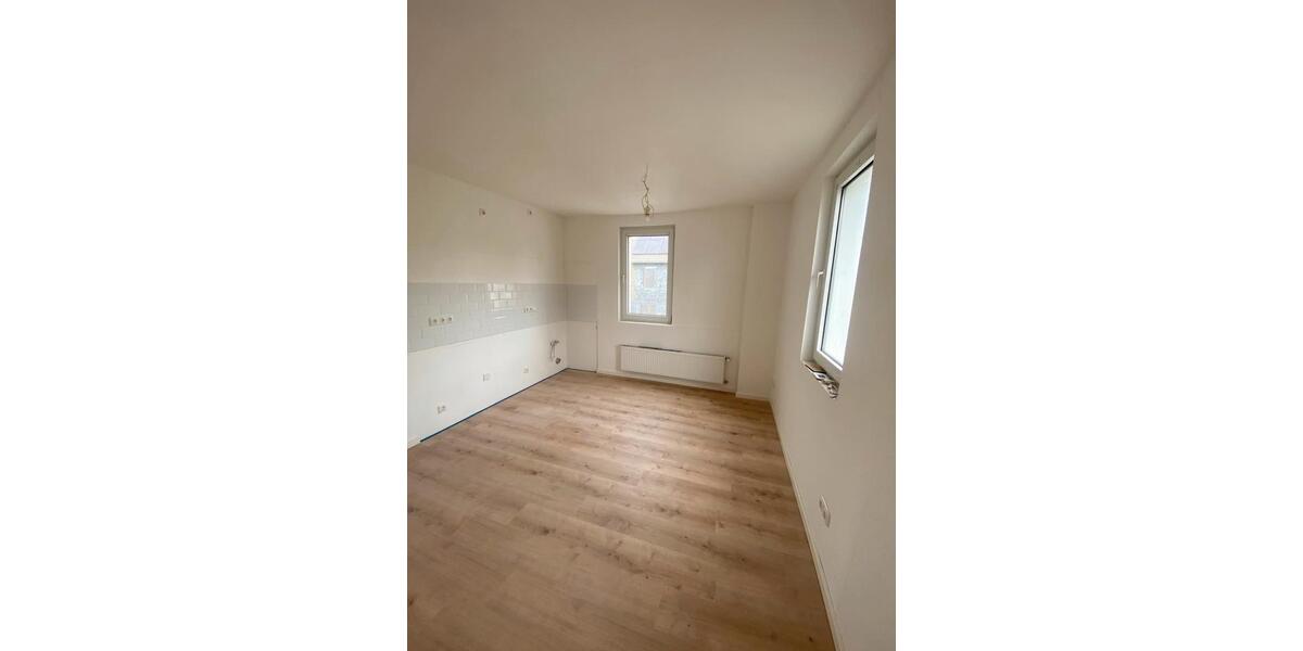 Etagenwohnung Hamm (Sieg) - 5 Zimmer, 90 m&sup2;, 800&euro; | Angebot:26040609