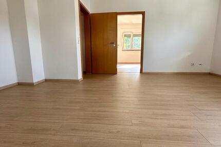 Wohnung Lennestadt - 3 Zimmer, 100 m&sup2;, 700&euro; | Angebot:25756645