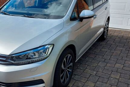 VW Touran 147.500 km 14.900 &euro; Hamm/Sieg 57577
