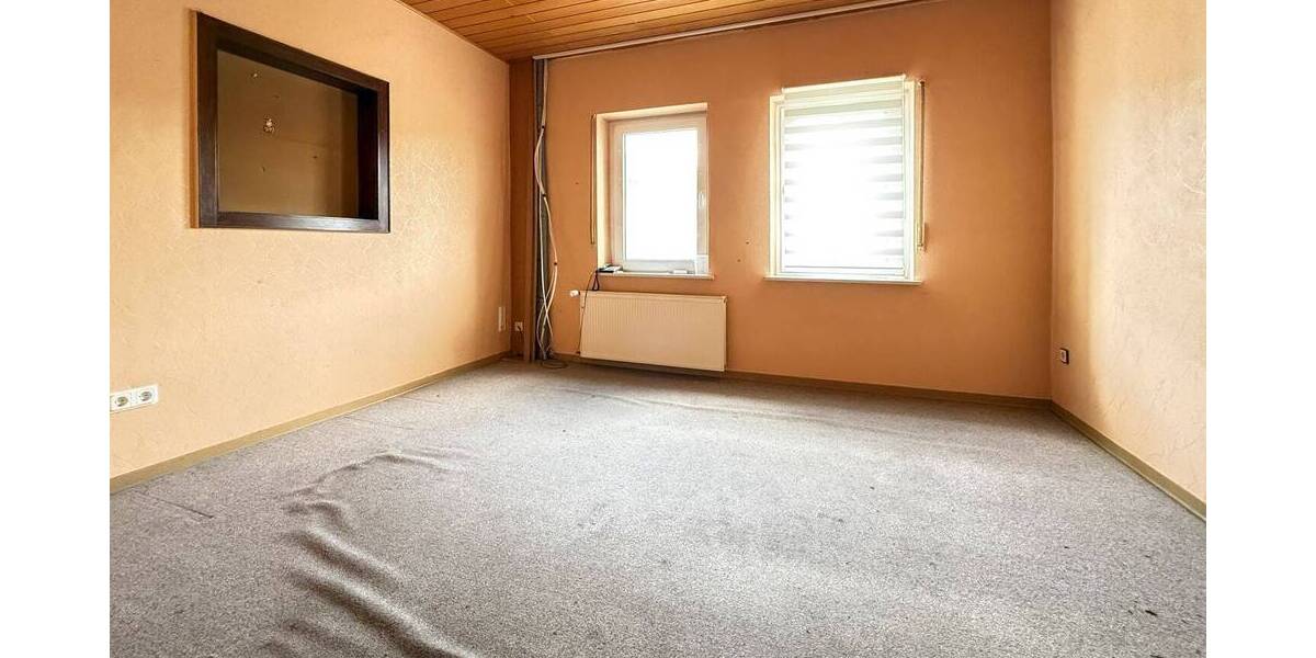 Einfamilienhaus Herdorf - 9 Zimmer, 180 m&sup2;, 229.000&euro; | Angebot:25691804