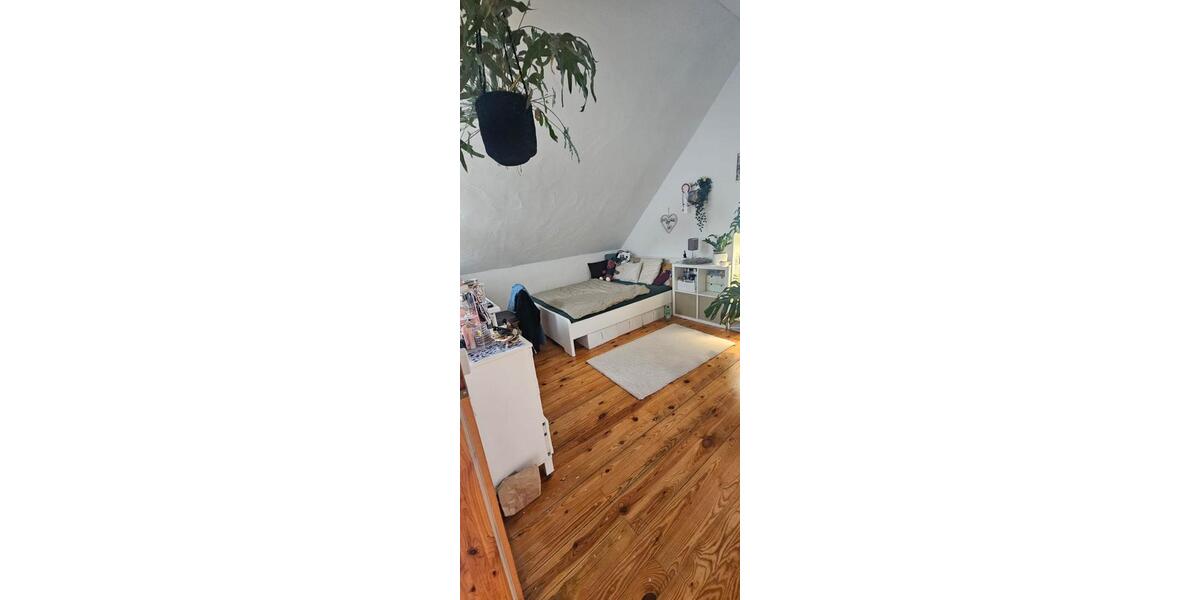 Etagenwohnung Attendorn - 6 Zimmer, 130 m&sup2;, 650&euro; | Angebot:26024998